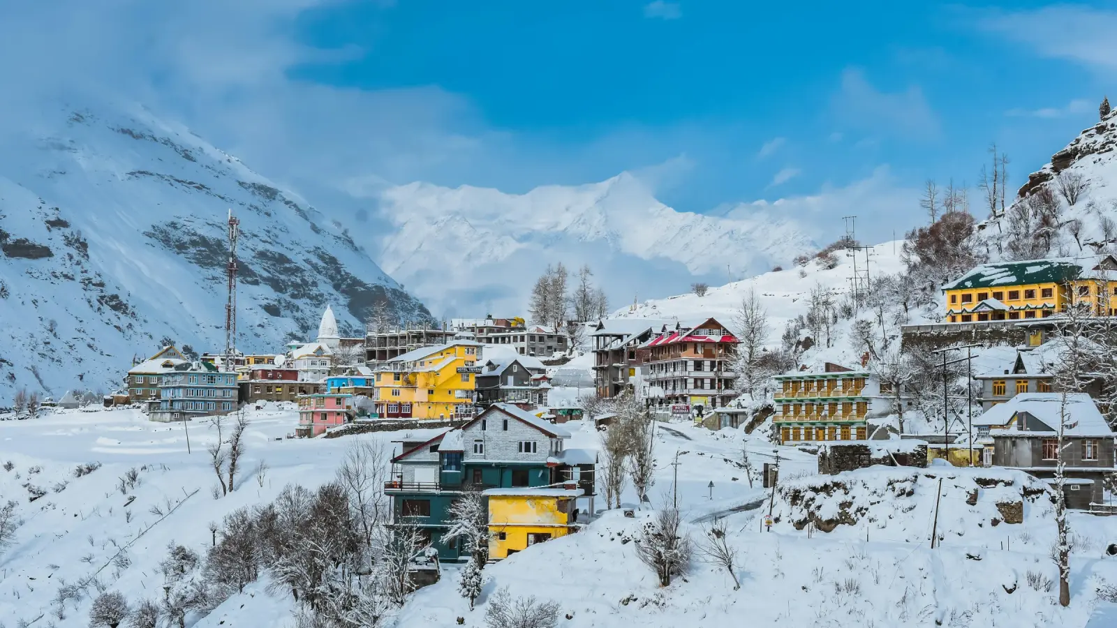 Snow-covered mountain scenery near Manali