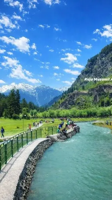Turquoise Valley Views